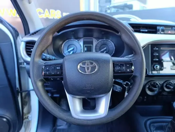 Toyota Hilux 2022 - 33900 EUR, 175925 km - AUTO.MOTO.pt - 175925km - foto 8 de 14