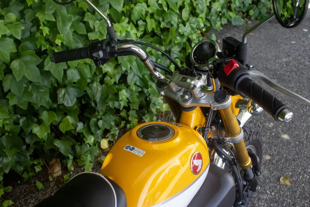 Honda Monkey 2020 - 5400 EUR, 2107 km - AUTO.MOTO.pt - 2107km - foto 4 de 7