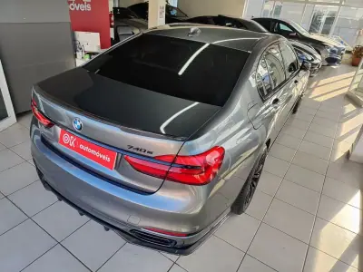 BMW 740 2018 - 29950 EUR, 249000 km - AUTO.MOTO.pt - 249000km - foto 14 de 41