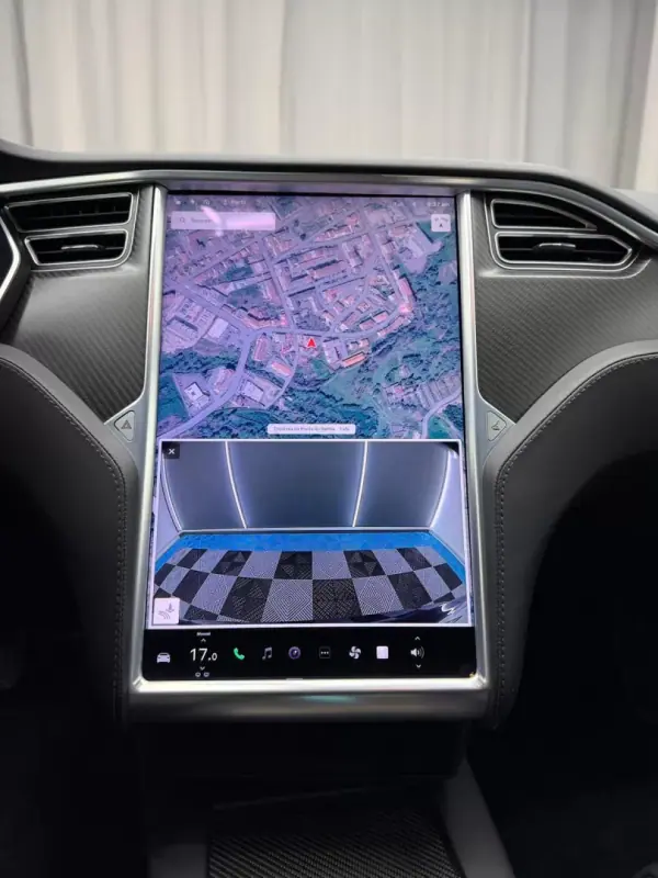 Tesla Model S 2018 - 19500 EUR, 260000 km - AUTO.MOTO.pt - 260000km - foto 12 de 23