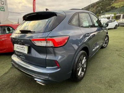 Ford Kuga 2022 - 24990 EUR, 67592 km - AUTO.MOTO.pt - 67592km - foto 6 de 14