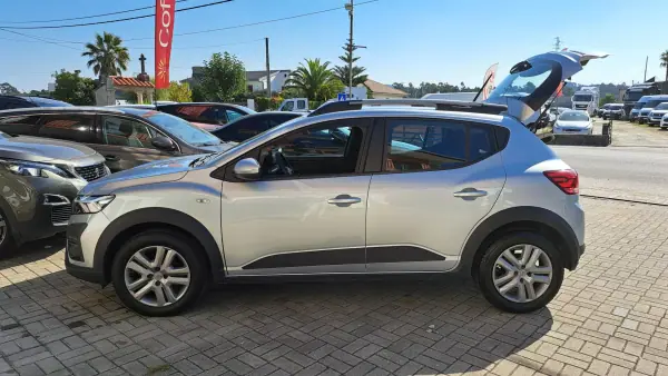 Dacia Sandero 2022 - 14900 EUR, 110660 km - AUTO.MOTO.pt - 110660km - foto 7 de 33