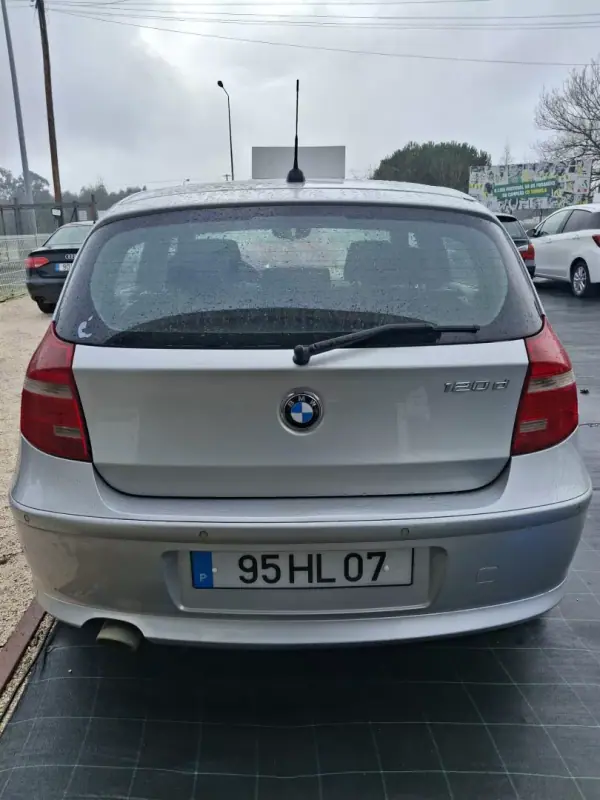 BMW 120 2009 - 10950 EUR, 159122 km - AUTO.MOTO.pt - 159122km - foto 11 de 17