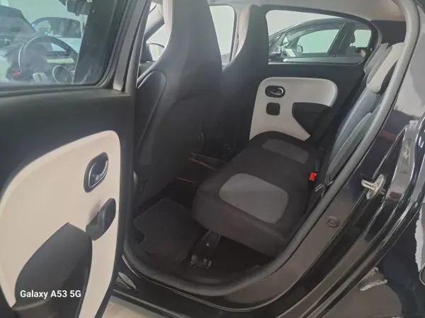 Renault Twingo 2020 - 10990 EUR, 56850 km - AUTO.MOTO.pt - 56850km - foto 10 de 14