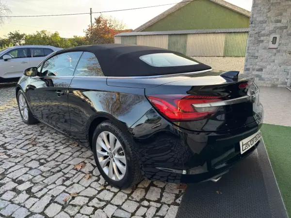 Opel Cascada 2018 - 16900 EUR, 128000 km - AUTO.MOTO.pt - 128000km - foto 6 de 43