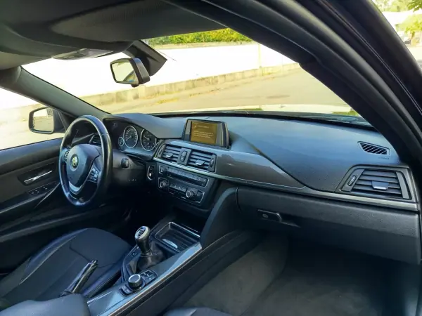 BMW 320 2014 - 11490 EUR, 365000 km - 365000km - foto 14 de 20