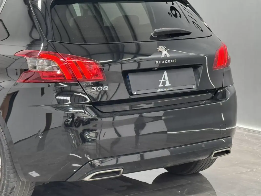 Peugeot 308 2018 - 11890 EUR, 159000 km - AUTO.MOTO.pt - 159000km - foto 14 de 35
