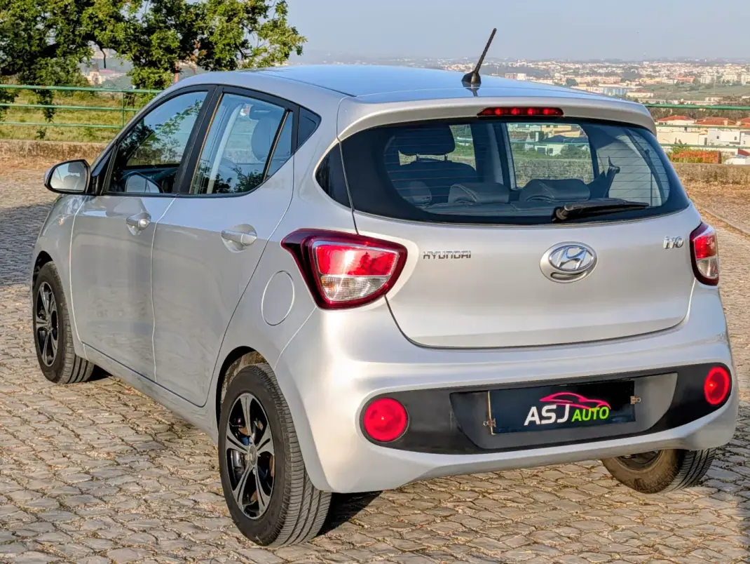 Hyundai i10 2017 - 8750 EUR, 101036 km - AUTO.MOTO.pt - 101036km - foto 6 de 21