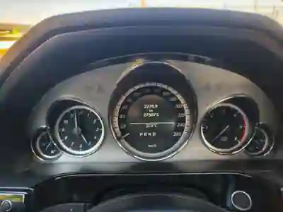 Mercedes-Benz E 250 2010 - 13750 EUR, 275000 km - AUTO.MOTO.pt - 275000km - foto 2 de 17