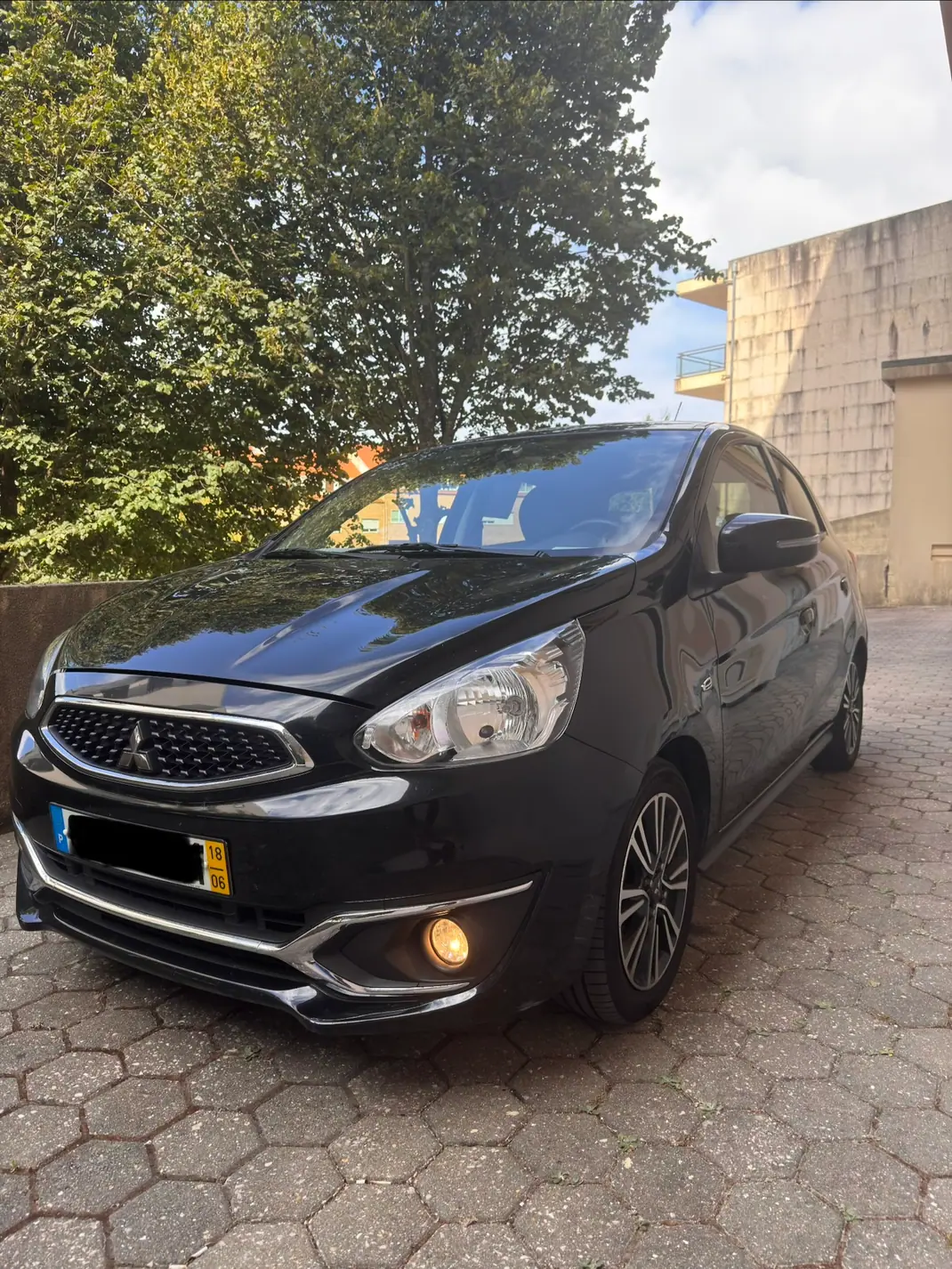 Mitsubishi Space Star 2018 - 10200 EUR, 110100 km - AUTO.MOTO.pt - 110100km - foto 1 de 9