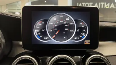 Mercedes-Benz C 43 AMG 2016 - 39990 EUR, 128967 km - AUTO.MOTO.pt - 128967km - foto 43 de 55