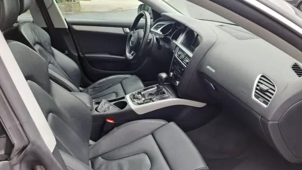 Audi A5 Sportback 2016 - 22500 EUR, 159375 km - AUTO.MOTO.pt - 159375km - foto 39 de 56