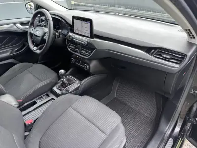 Ford Focus 2018 - 10900 EUR, 100000 km - AUTO.MOTO.pt - 100000km - foto 47 de 56