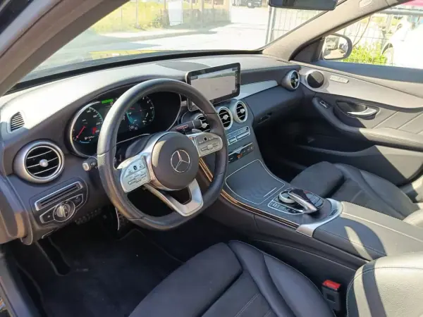 Mercedes-Benz C 300 2020 - 27500 EUR, 164000 km - AUTO.MOTO.pt - 164000km - foto 15 de 19