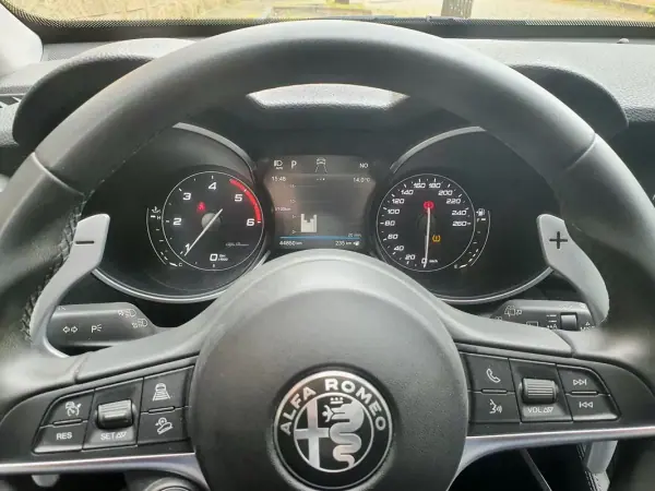 Alfa Romeo Stelvio 2020 - 29980 EUR, 47900 km - AUTO.MOTO.pt - 47900km - foto 20 de 28