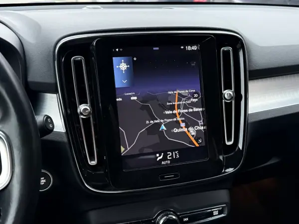 Volvo XC 40 2020 - 26950 EUR, 137000 km - AUTO.MOTO.pt - 137000km - foto 10 de 19