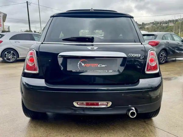 MINI Cooper 2013 - 9999 EUR, 170000 km - AUTO.MOTO.pt - 170000km - foto 12 de 25