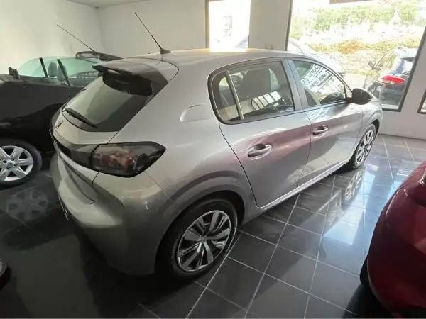Peugeot 208 2020 - 15950 EUR, 33300 km - AUTO.MOTO.pt - 33300km - foto 4 de 6