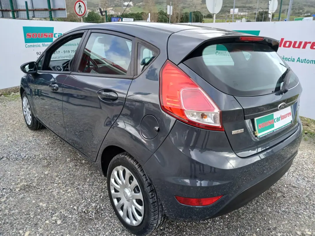 Ford Fiesta 2013 - 8150 EUR, 106782 km - AUTO.MOTO.pt - 106782km - foto 11 de 26
