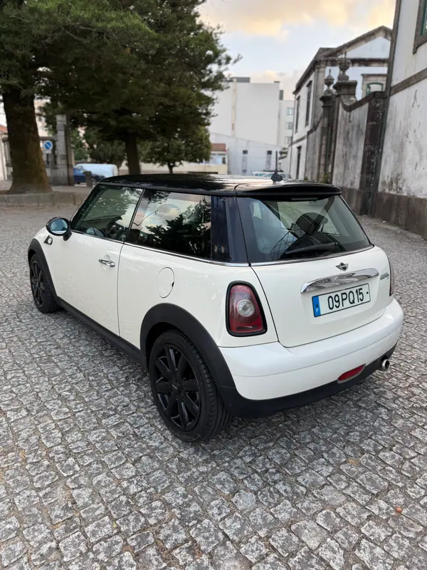 MINI Cooper 2008 - 5990 EUR, 235000 km - AUTO.MOTO.pt - 235000km - foto 7 de 13