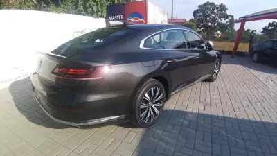 Volkswagen Arteon 2019 - 26650 EUR, 90000 km - AUTO.MOTO.pt - 90000km - foto 28 de 38