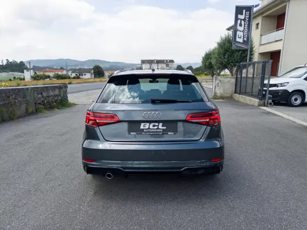 Audi A3 Sportback 2017 - 18990 EUR, 164000 km - AUTO.MOTO.pt - 164000km - foto 6 de 33