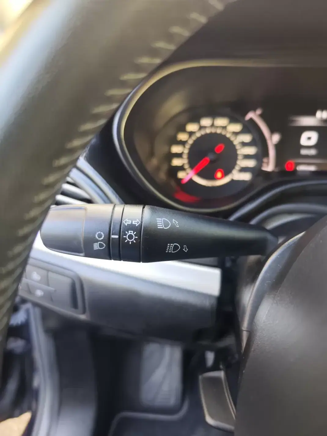 Fiat Tipo 2016 - 8480 EUR, 177150 km - AUTO.MOTO.pt - 177150km - foto 27 de 39