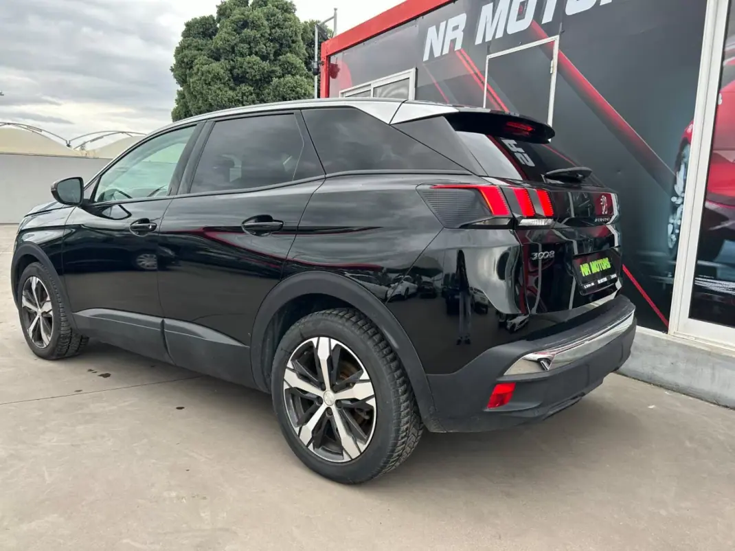 Peugeot 3008 2019 - 19990 EUR, 127500 km - AUTO.MOTO.pt - 127500km - foto 6 de 19