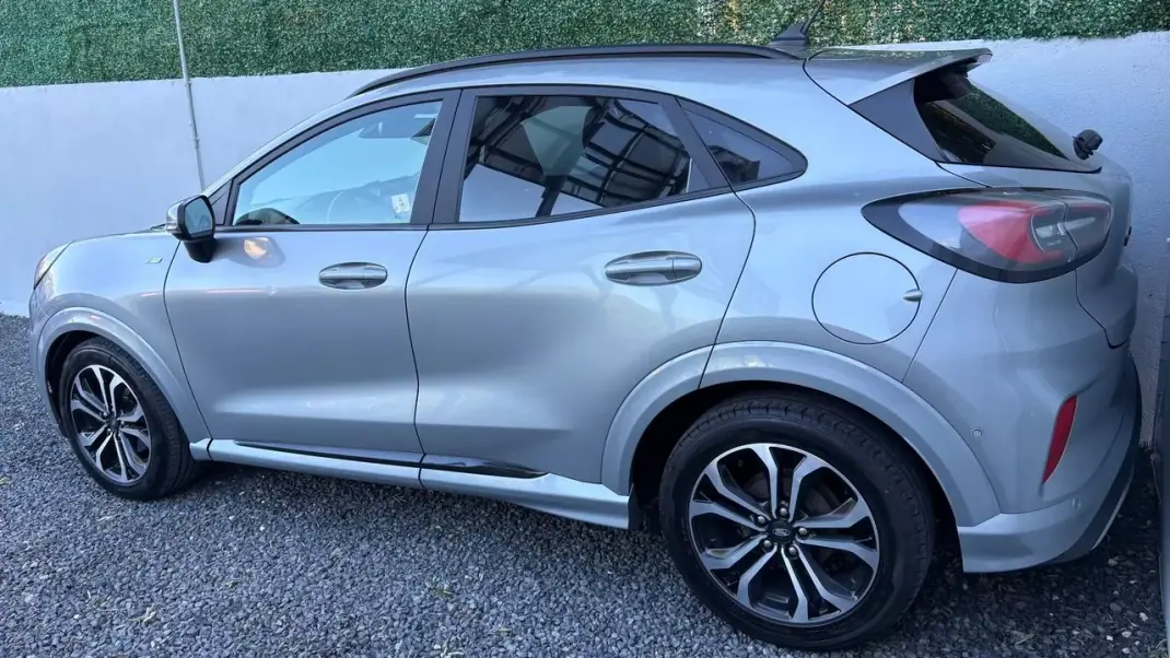 Ford Puma 2022 - 15400 EUR, 76000 km - AUTO.MOTO.pt - 76000km - foto 4 de 11