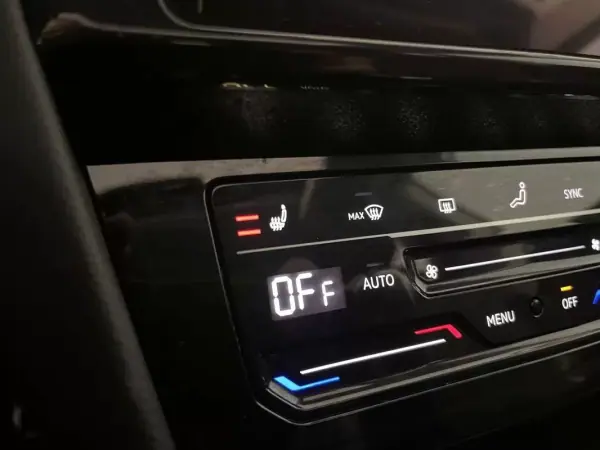 Volkswagen Arteon Shooting Brake 2021 - 27950 EUR, 91000 km - AUTO.MOTO.pt - 91000km - foto 30 de 41