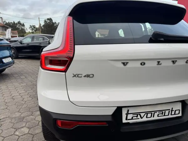 Volvo XC 40 2021 - 24500 EUR, 121000 km - AUTO.MOTO.pt - 121000km - foto 27 de 42