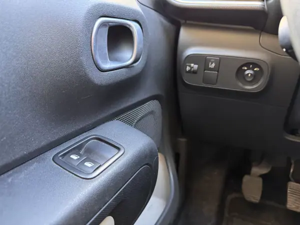Citroën C3 2017 - 9500 EUR, 95000 km - AUTO.MOTO.pt - 95000km - foto 15 de 23
