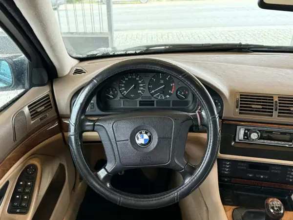 BMW 525 1998 - 3950 EUR, 317732 km - AUTO.MOTO.pt - 317732km - foto 13 de 24