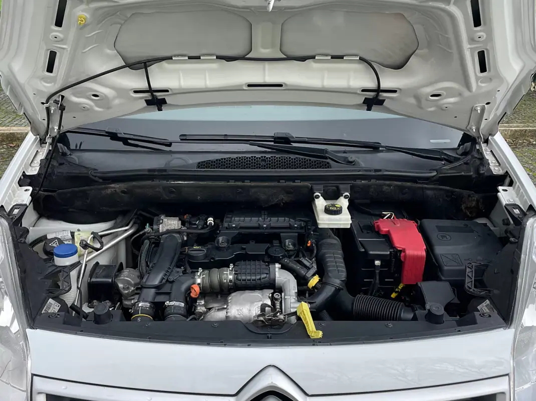 Citroën Berlingo 1.6 HDI IVA Dedutível 2019 - 10900 EUR, 142000 km - AUTO.MOTO.pt - 142000km - foto 12 de 36