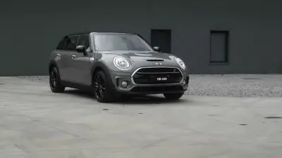 MINI Clubman 2018 - 24999 EUR, 131000 km - AUTO.MOTO.pt - 131000km - foto 33 de 37