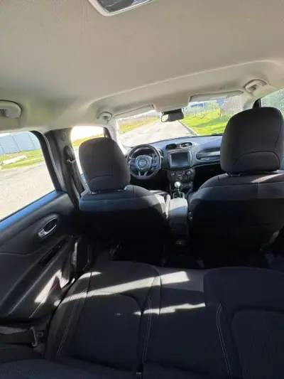 Jeep Renegade 2019 - 14450 EUR, 100000 km - AUTO.MOTO.pt - 100000km - foto 6 de 6