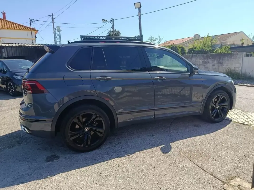 Volkswagen Tiguan 2021 - 28900 EUR, 141000 km - AUTO.MOTO.pt - 141000km - foto 5 de 33