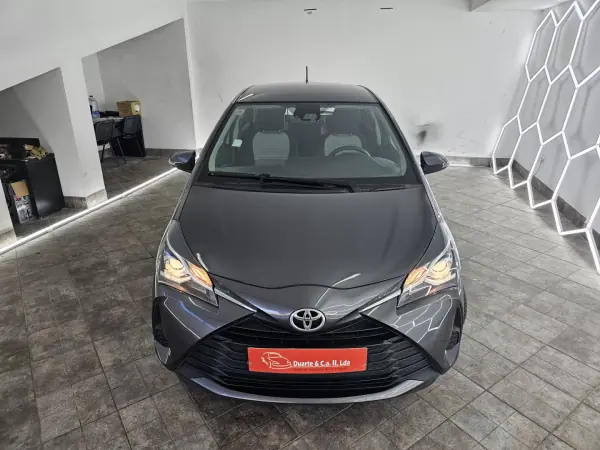 Toyota Yaris 2019 - 13650 EUR, 135421 km - AUTO.MOTO.pt - 135421km - foto 5 de 37