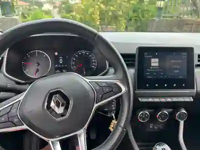 Renault Clio 2020 - 13500 EUR, 89140 km - AUTO.MOTO.pt - 89140km - foto 10 de 15