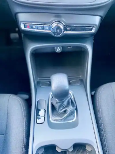 Volvo XC 40 2021 - 23500 EUR, 152242 km - AUTO.MOTO.pt - 152242km - foto 10 de 20