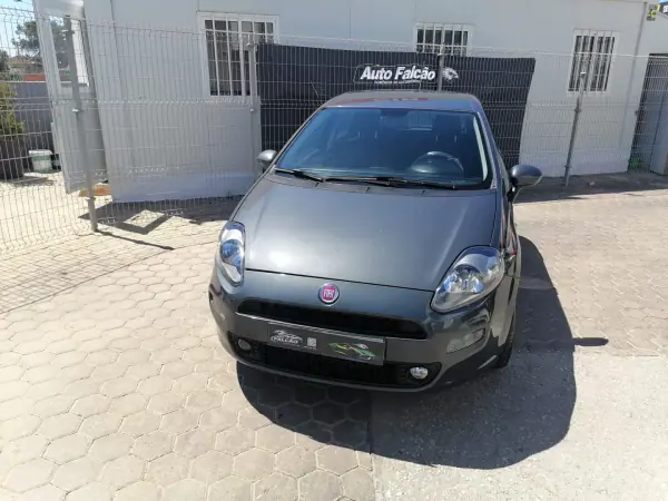 Fiat Punto 2013 - 6900 EUR, 135000 km - AUTO.MOTO.pt - 135000km - foto 8 de 8