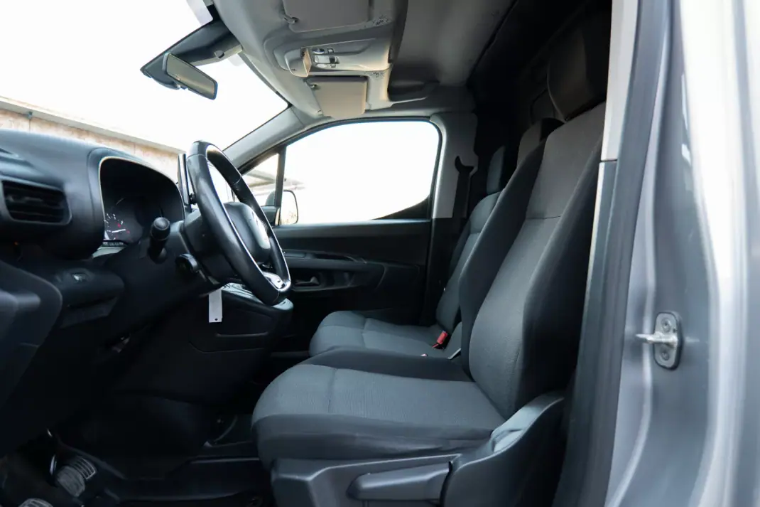 Citroën Berlingo 2022 - 14900 EUR, 115 km - AUTO.MOTO.pt - 115km - foto 8 de 22