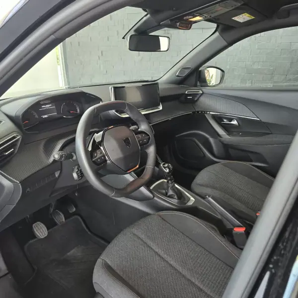 Peugeot 2008 2025 - 19990 EUR, 24150 km - AUTO.MOTO.pt - 24150km - foto 19 de 30
