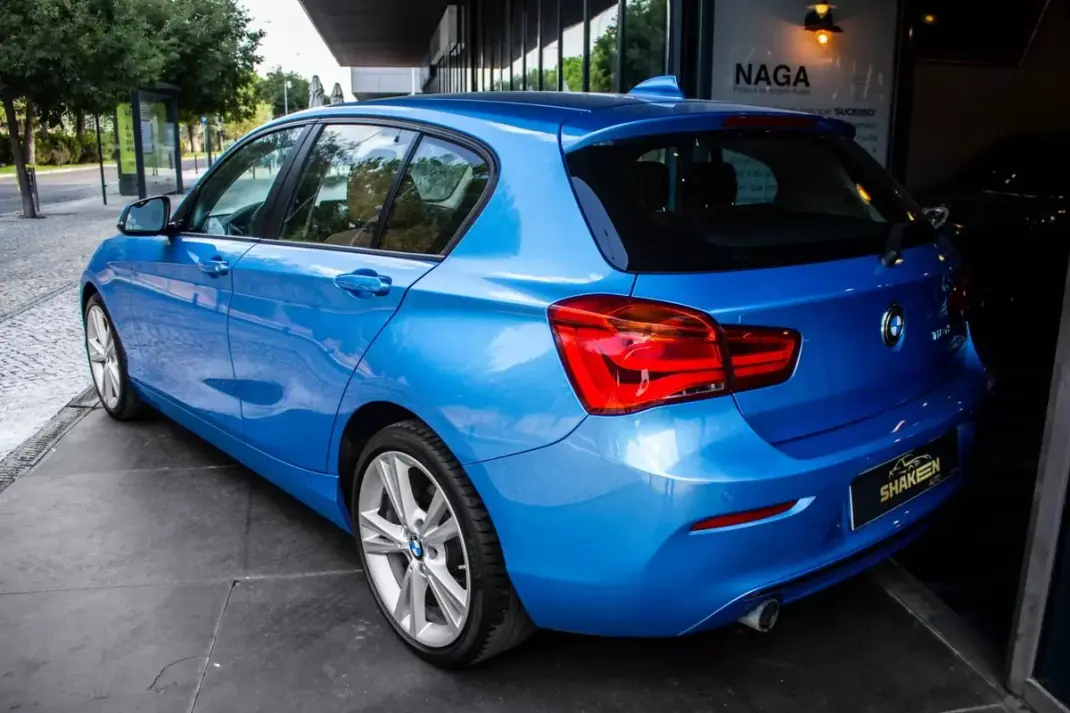 BMW 118 2018 - 16450 EUR, 210608 km - AUTO.MOTO.pt - 210608km - foto 3 de 47