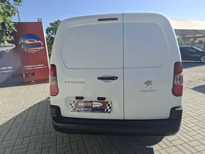 Peugeot Partner 2022 - 14850 EUR, 98726 km - AUTO.MOTO.pt - 98726km - foto 6 de 40
