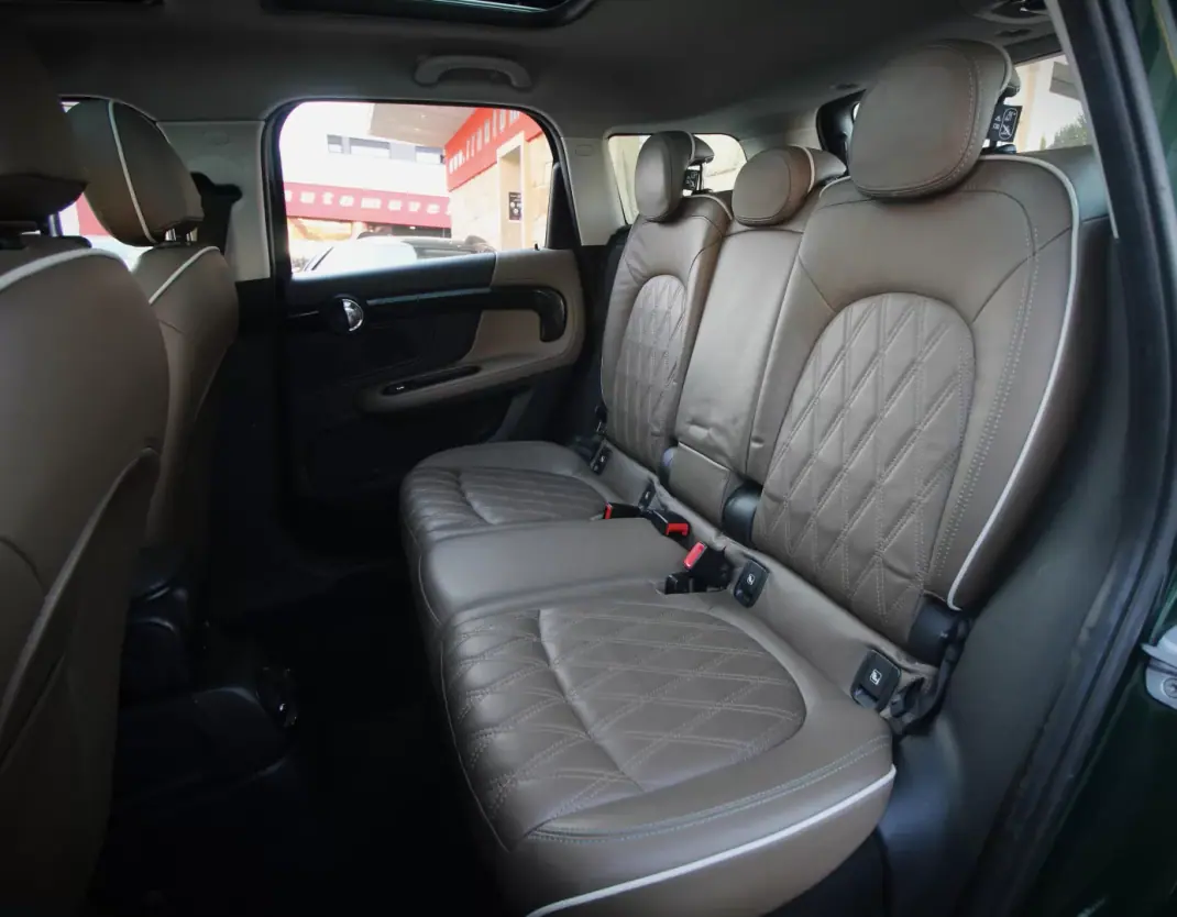 MINI Countryman 2018 - 15750 EUR, 224000 km - AUTO.MOTO.pt - 224000km - foto 10 de 33