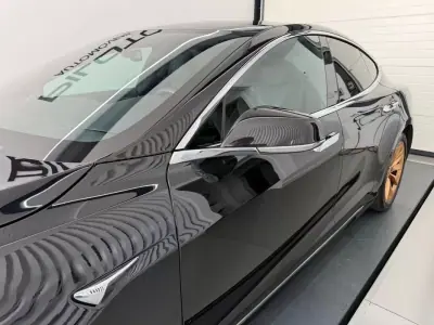 Tesla Model S 2017 - 19990 EUR, 237000 km - AUTO.MOTO.pt - 237000km - foto 9 de 37