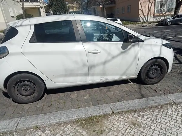 Renault Zoe 2015 - 5000 EUR, 170000 km - 170000km - foto 4 de 5