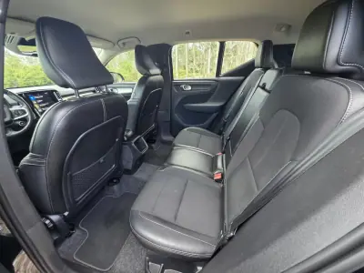 Volvo XC 40 2020 - 24500 EUR, 152300 km - AUTO.MOTO.pt - 152300km - foto 27 de 42
