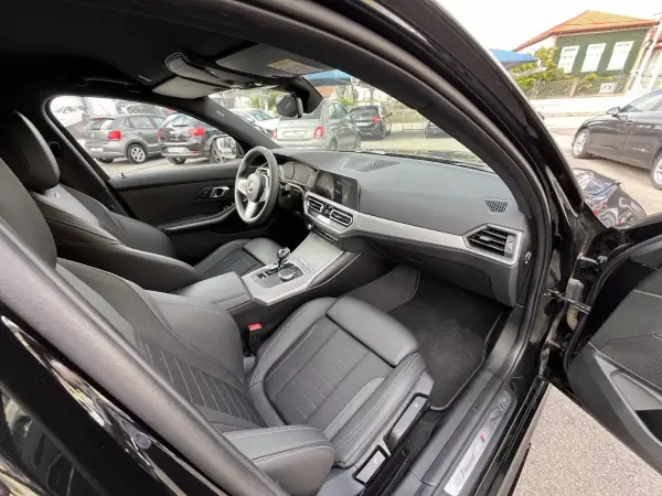 BMW 320 2021 - 33750 EUR, 84500 km - AUTO.MOTO.pt - 84500km - foto 32 de 61